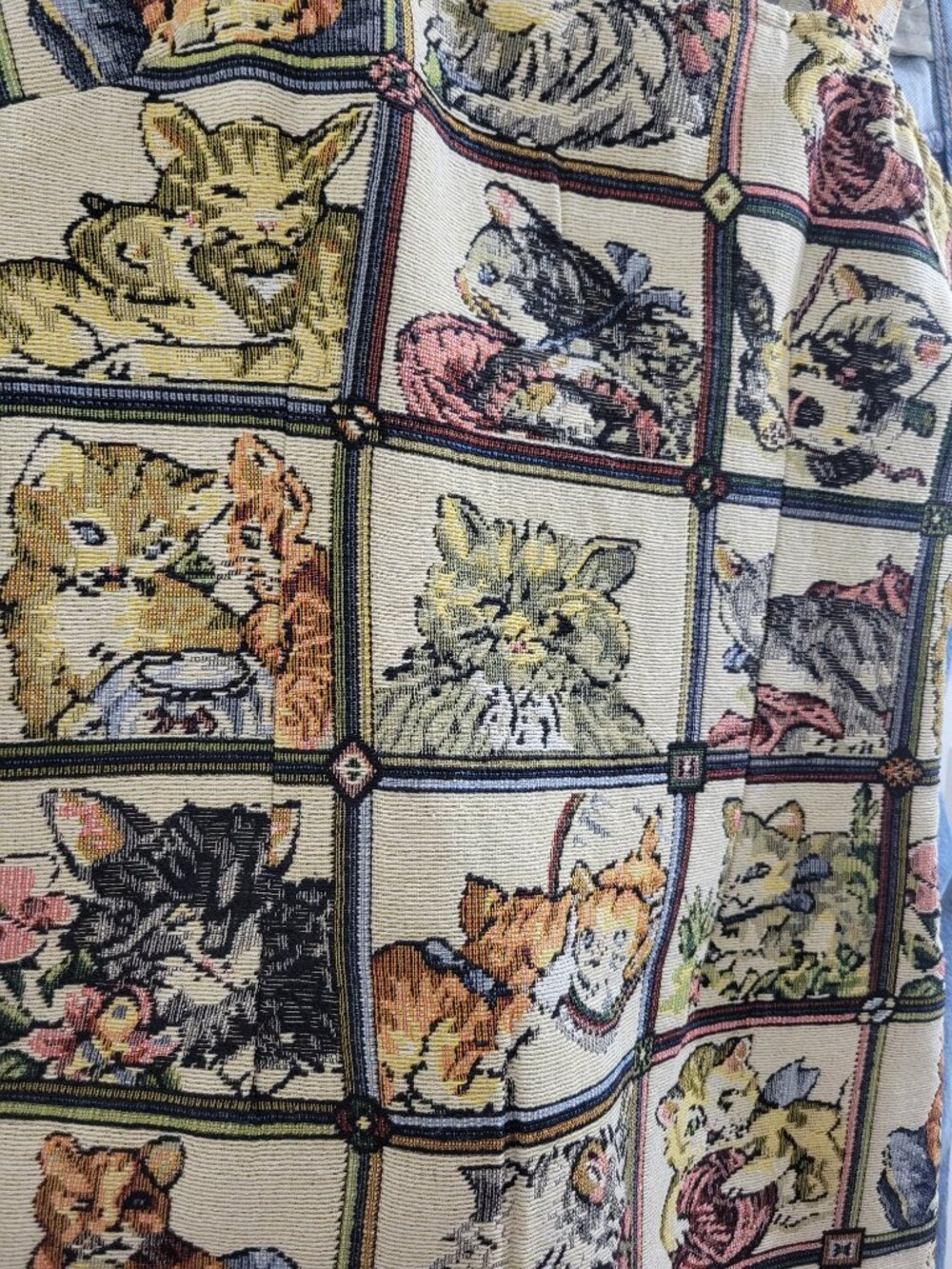 Tapestry cat dress - Picture 2 of 3